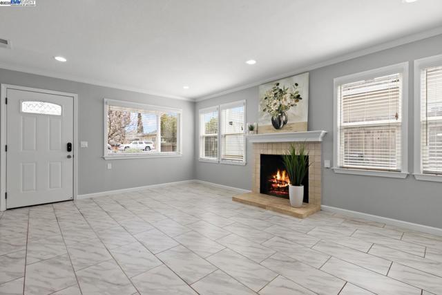 633 N P St, Livermore CA: https://media.crmls.org/mediaz/98121674-0aeb-4f1a-b574-8af9948d8a3a.jpg