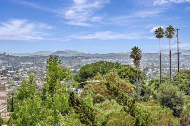 2106 Zachary Gln, Escondido CA: https://media.crmls.org/mediaz/981237dd-f0c7-4e69-a49a-e84da77bc93d.jpg