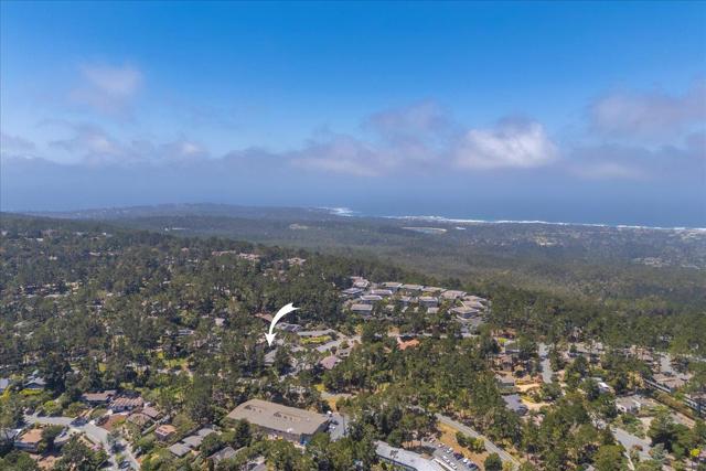 1 Windsor Rise, Monterey CA: https://media.crmls.org/mediaz/9812ea53-b1a3-44cf-92af-4a9573e7844e.jpg