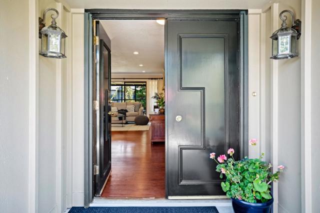 125 Del Mesa Carmel, Carmel CA: https://media.crmls.org/mediaz/98132478-4565-4ecd-975b-01dda709daff.jpg