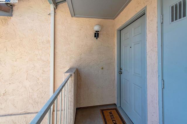 4667 Laurie Cmn, Livermore CA: https://media.crmls.org/mediaz/98132d2a-68b2-4574-8a55-087e4c11598d.jpg