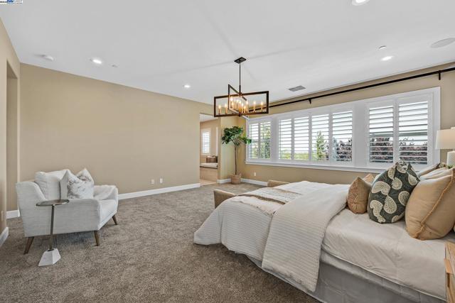 3838 Santa Fe Lane, Tracy CA: https://media.crmls.org/mediaz/98132d31-e757-4b30-ab54-128e9d64ecb4.jpg