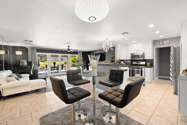 77245 Indiana Avenue, Palm Desert CA: https://media.crmls.org/mediaz/98135009-ea8b-4799-bf7a-91cf692709b8.jpg