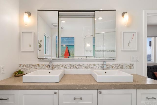 Detail Gallery Image 19 of 29 For 13777 Mira Montana Dr. Dr, Del Mar,  CA 92014 - 3 Beds | 2/1 Baths