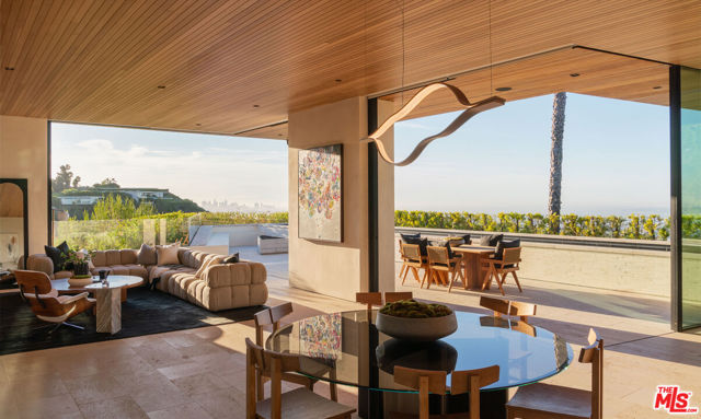 1520 Carla, Beverly Hills CA: https://media.crmls.org/mediaz/98151ce2-e8bc-48c1-ab06-a7a2f75e1d3f.jpg