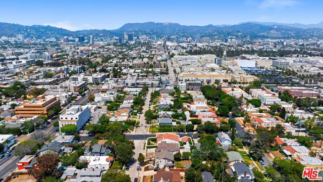 588 N Gower Street, Los Angeles CA: https://media.crmls.org/mediaz/981547d7-7ba6-4681-85a7-31dd833bf7c9.jpg