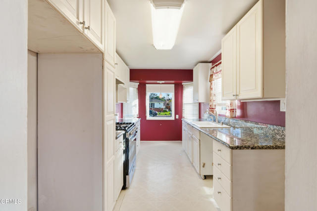 Detail Gallery Image 11 of 27 For 255 Douglas Ave, Oxnard,  CA 93030 - 2 Beds | 1 Baths