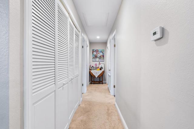 Home for Sale in Lakeside