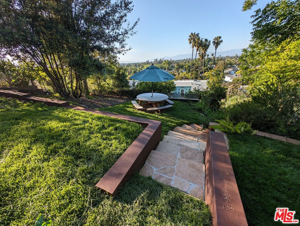 12236 LAUREL TERRACE DriveStudio City img 26