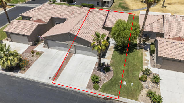 49181 Biery Street, Indio CA: https://media.crmls.org/mediaz/9817321e-33ee-4cf7-97d1-21ddc38a56a2.jpg