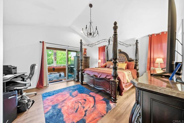 15425 Vista Vicente Dr, San Diego CA: https://media.crmls.org/mediaz/9817a2b6-5a22-40d9-b8b1-ae9ff48f03de.jpg