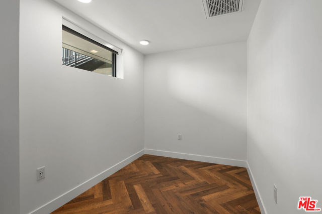 1250 N Fairfax Avenue, West Hollywood CA: https://media.crmls.org/mediaz/9817b50e-fa9d-4edd-b559-f8ea712c9231.jpg
