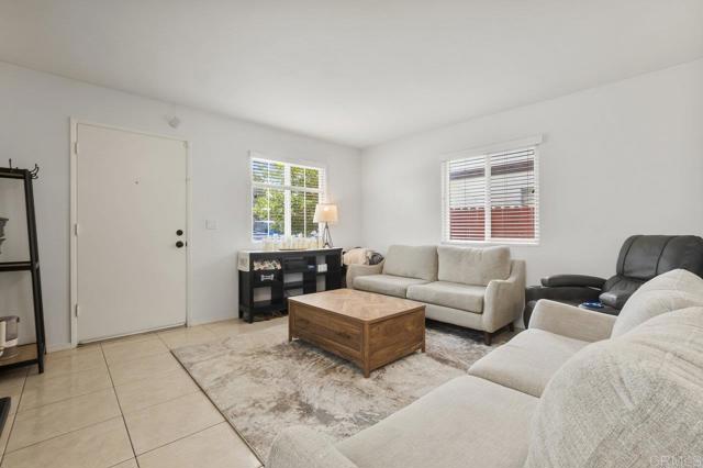 Detail Gallery Image 1 of 1 For 434 Sacramento Ave, Spring Valley,  CA 91977 - 3 Beds | 2/1 Baths