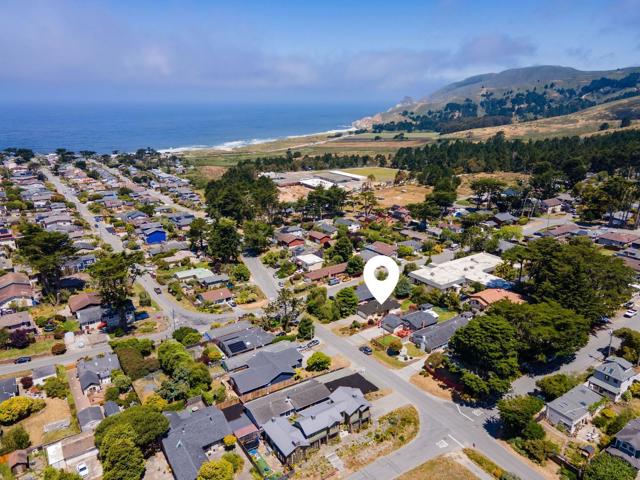 655 George Street, Montara CA: https://media.crmls.org/mediaz/98184ce5-acbc-4acd-9565-54d5fb82331d.jpg