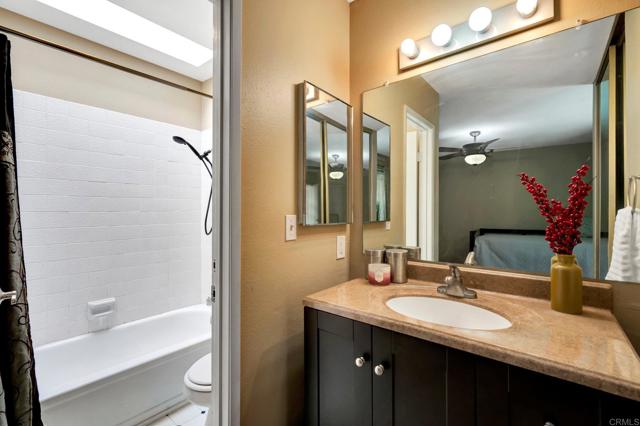 Detail Gallery Image 24 of 40 For 5362 Lake Murray Blvd, La Mesa,  CA 91942 - 2 Beds | 2/1 Baths