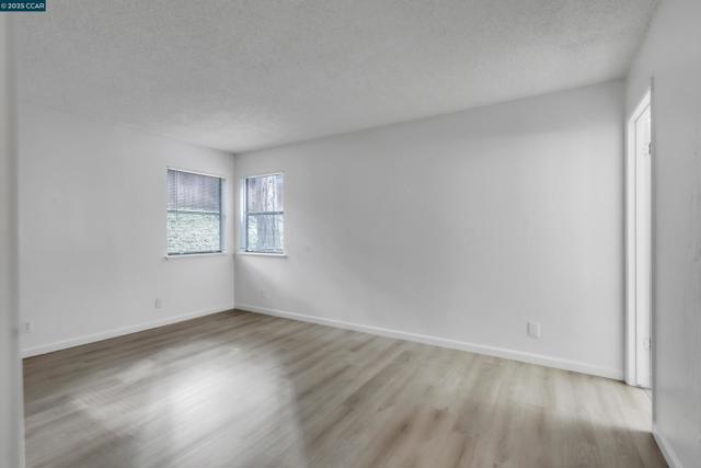 890 Camelback Pl, Pleasant Hill CA: https://media.crmls.org/mediaz/981977de-5b16-4e9a-b59d-e337a85cc8a2.jpg