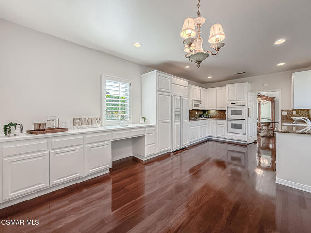 Image 7 of 31 For 185 Jaycroft Court