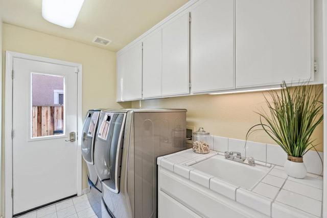 3223 Adelanto Lane, San Jose CA: https://media.crmls.org/mediaz/981b0c44-f316-43c3-b701-9b3946a8b529.jpg