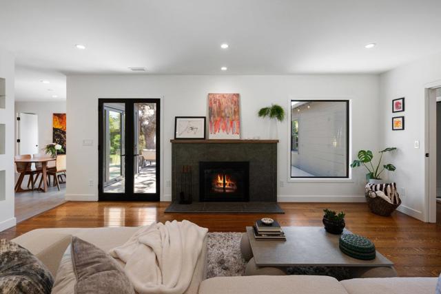 137 30th Avenue, San Mateo CA: https://media.crmls.org/mediaz/981b7fd7-9d10-4a20-af12-6a3113d0450d.jpg