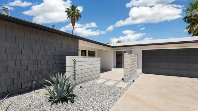 2445 S Broadmoor Drive, Palm Springs CA: https://media.crmls.org/mediaz/981bf164-1c5c-4aaa-8ff4-6a58bc4a534f.jpg