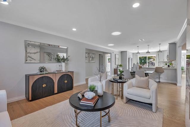 581 Kirk Ave, Sunnyvale CA: https://media.crmls.org/mediaz/981cc408-04ff-4b5c-a732-59f66a05f29b.jpg