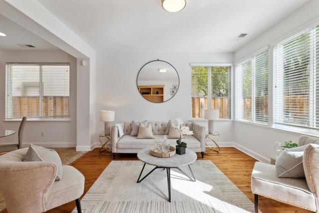 5621 Maymont Lane, Dublin CA: https://media.crmls.org/mediaz/981d64fc-aa67-4e45-a8e3-219dd7f9631c.jpg