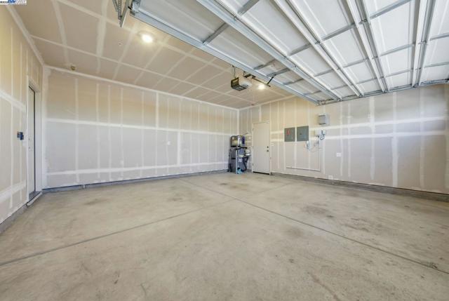 4158 Markovich Ct, Richmond CA: https://media.crmls.org/mediaz/981dfc1e-0c47-48b0-be7a-9af14da74479.jpg