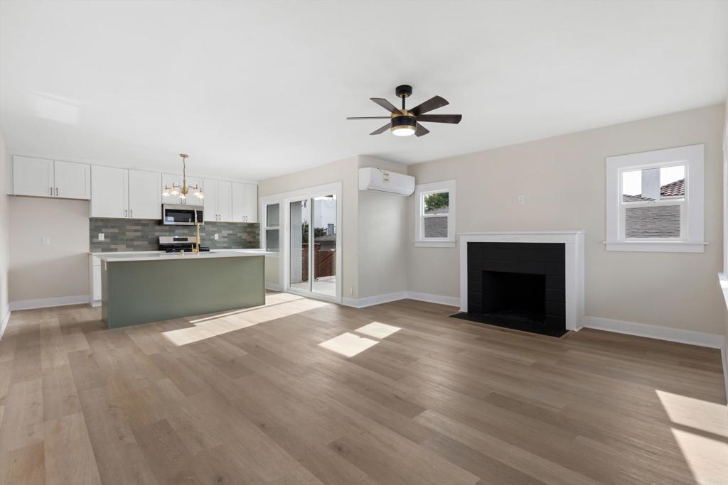 2453 Curlew St - photo 3