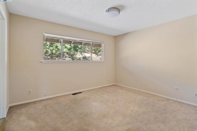 2592 Caballo Ranchero Dr, Diablo CA: https://media.crmls.org/mediaz/981e02cc-10fe-4749-9518-d91ed7214ea7.jpg
