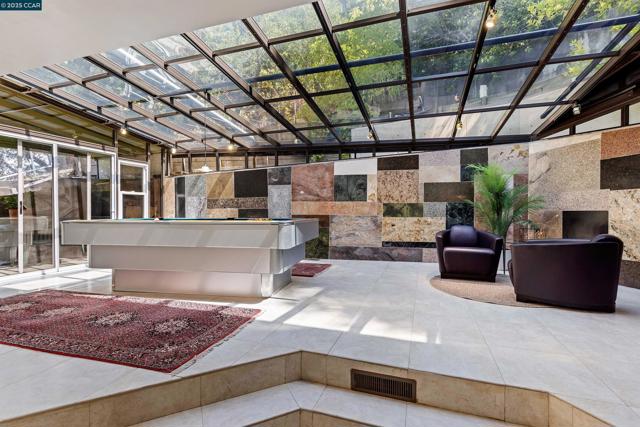 39 Mira Loma Rd, Orinda CA: https://media.crmls.org/mediaz/981e65a3-2feb-472a-822f-176841ee7f22.jpg