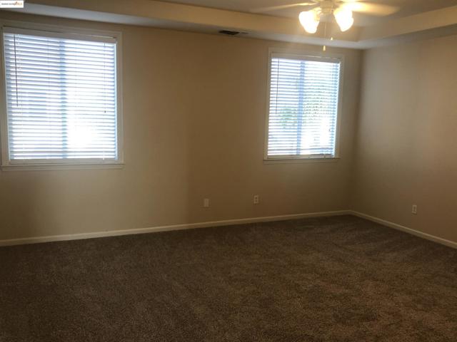 5666 Arcadia Cir, Discovery Bay CA: https://media.crmls.org/mediaz/981ee424-759e-402e-b22f-cd188490cea7.jpg