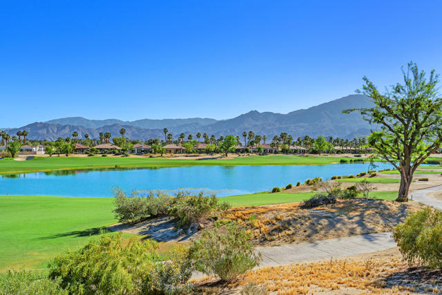 81655 Brown Deer, La Quinta CA: https://media.crmls.org/mediaz/981f56e0-a8f0-42c0-b820-5d5a8b35259a.jpg