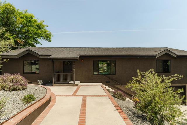 2225 Cazador Drive, Los Angeles CA: https://media.crmls.org/mediaz/981f7585-8b31-4a35-b023-abfa7ee4fd1c.jpg