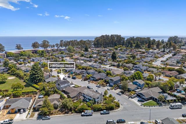 200 Cortez Street, Capitola CA: https://media.crmls.org/mediaz/9820fce2-0651-4b13-b6de-8e1a3cbba02e.jpg