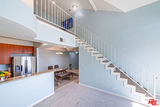 620 S Gramercy Place, Los Angeles CA: https://media.crmls.org/mediaz/9821d71c-25b4-4a56-9297-8456434f3ceb.jpg