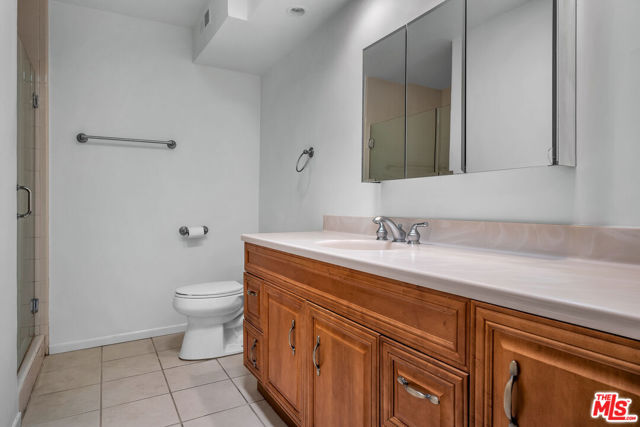 2925 Dona Susana Drive, Studio City CA: https://media.crmls.org/mediaz/98221910-ca2c-4c82-b0b1-fbd66bec85a1.jpg