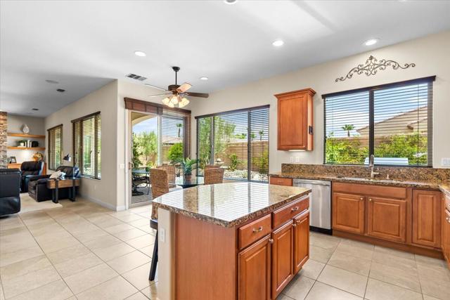40426 Calle Estela, Indio CA: https://media.crmls.org/mediaz/982225be-6797-4627-b7ce-21199469ef10.jpg