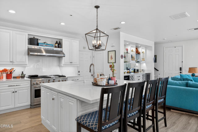 3746 Dunkirk Drive, Oxnard CA: https://media.crmls.org/mediaz/98238c95-7fee-48e5-9a2e-d81a286c8fd3.jpg