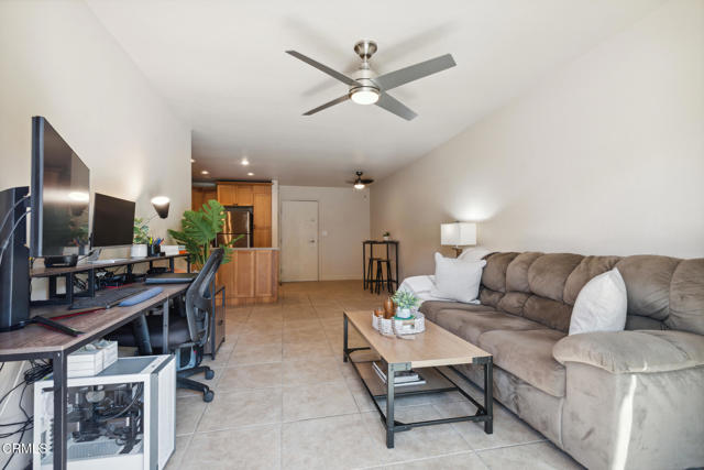 Detail Gallery Image 3 of 24 For 5585 E Pacific Coast Hwy #132,  Long Beach,  CA 90804 - 1 Beds | 1 Baths