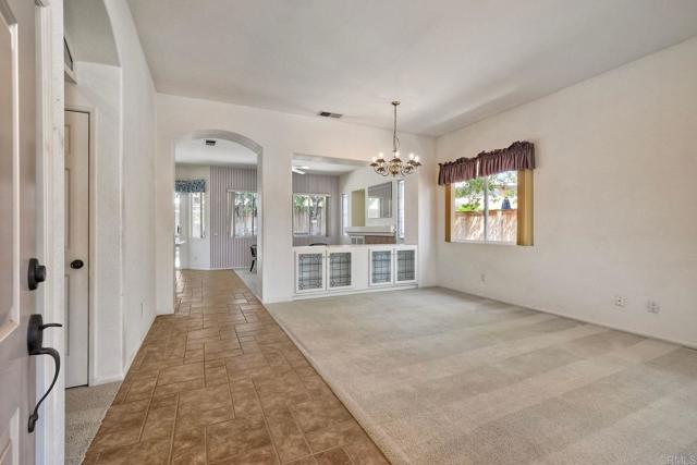 Detail Gallery Image 5 of 34 For 1789 Clydesdale Ct, Oceanside,  CA 92057 - 3 Beds | 2 Baths