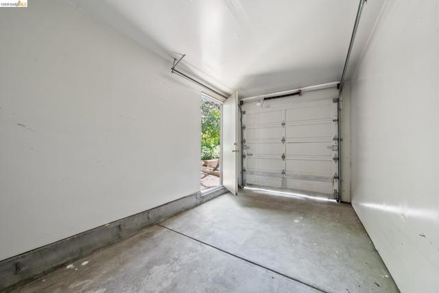 Image 49 of 52 For 15 Blair Ave