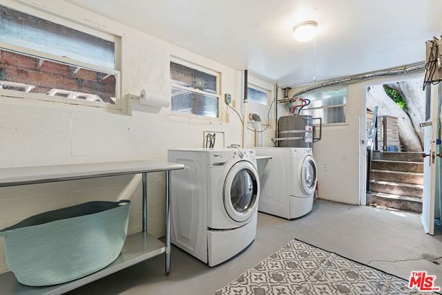 2116 Princeton Avenue, Los Angeles CA: https://media.crmls.org/mediaz/9825dcdf-fded-45b7-8d29-641efec88ba8.jpg