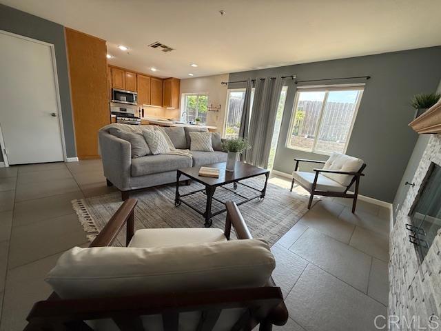 Detail Gallery Image 5 of 24 For 1364 H St, Ramona,  CA 92065 - 3 Beds | 2/1 Baths