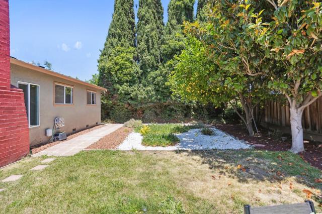 5268 Pebbletree Way, San Jose CA: https://media.crmls.org/mediaz/98270f57-f421-46de-a222-c5defa685e8e.jpg