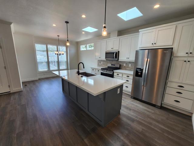 87 Rio Vista, Solvang CA: https://media.crmls.org/mediaz/982747a8-4bbe-4471-a019-ec4101021e34.jpg