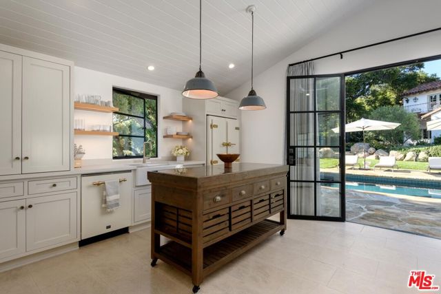 849 Ashley Road, Montecito CA: https://media.crmls.org/mediaz/9827a92c-66ff-4adf-9e41-64cd67f39ae2.jpg