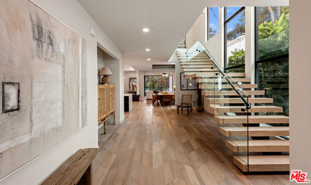 Drew Fenton | 505 Barrington Avenue Los Angeles CA | MLS: 7255319