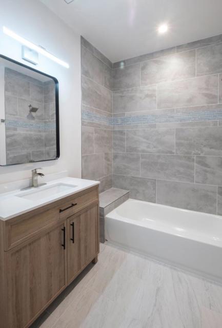 8380 Monterra Views, Monterey CA: https://media.crmls.org/mediaz/9828b788-3ddf-46ab-b2f1-eec40331da08.jpg