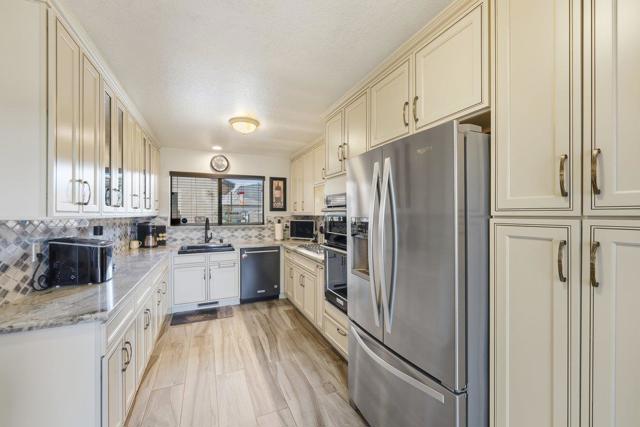 61 Joes Lane, Hollister CA: https://media.crmls.org/mediaz/982ab9a4-53c5-44d4-b240-d656a1cdaff8.jpg