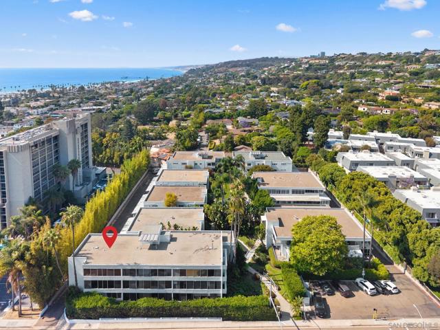 2352 Torrey Pines Rd Unit 9, La Jolla CA: https://media.crmls.org/mediaz/982abac5-a476-4435-a9b1-78dd37978da4.jpg